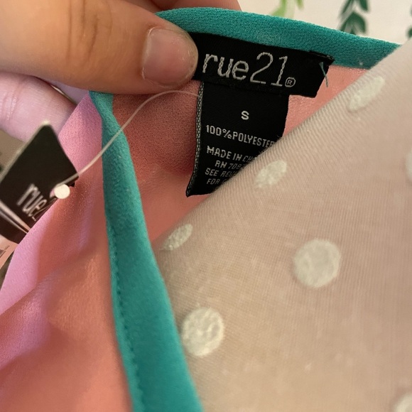 New with Tags Size S Rue21 Pink Aztec Tank Top B2 - Picture 3 of 4